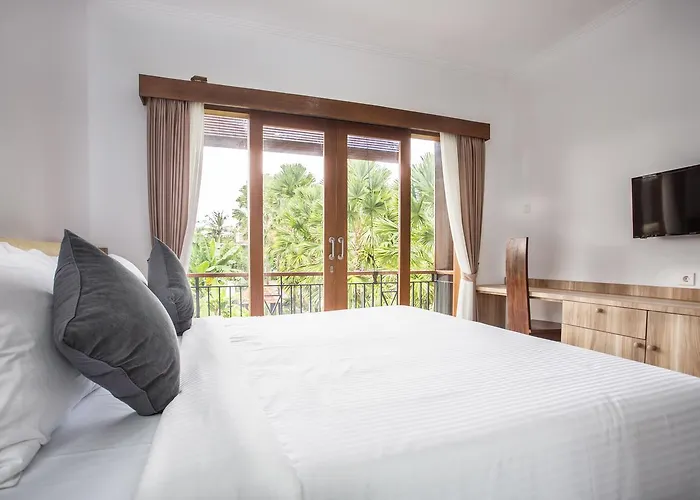 Penelopy Suites Oberoi