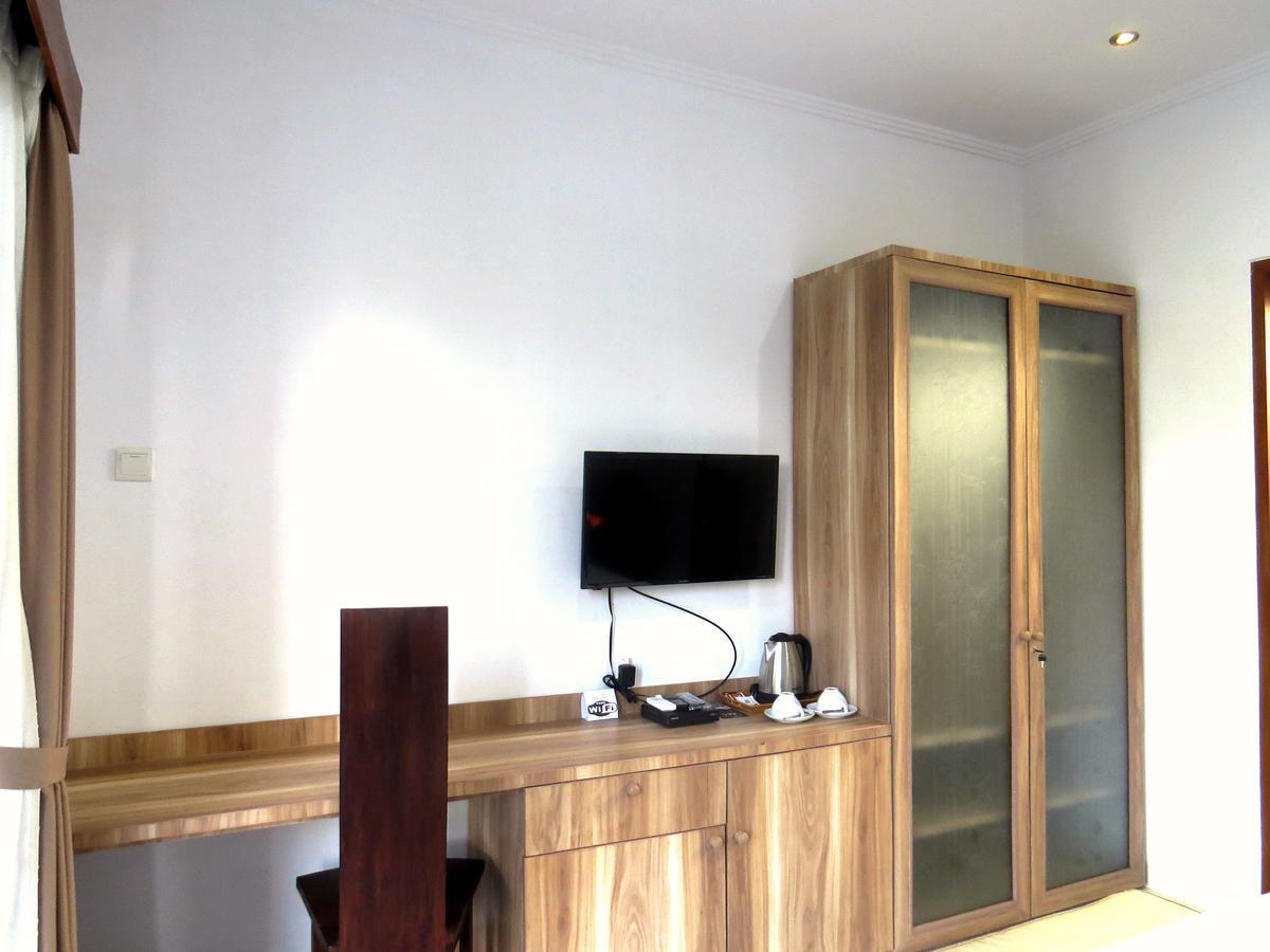 Penelopy Suites Oberoi Hotel